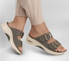 Martha Stewart: GO WALK Arch Fit 2.0 Sandal - Showstopper|Skechers