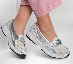 Var-City|Skechers