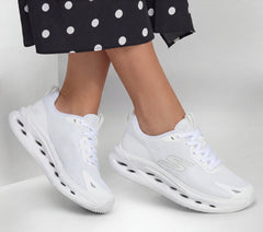 Max Cushioning Glide-Step - Tukker|Skechers