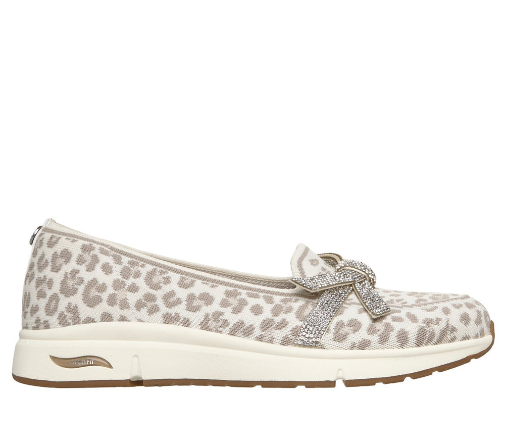 Martha Stewart: Arch Fit Living|Skechers