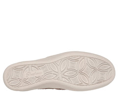 Martha Stewart: Pier-Lite - My Reflection|Skechers