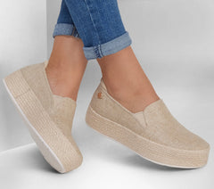 Martha Stewart: BOBS Sesame - By The Bay|Skechers