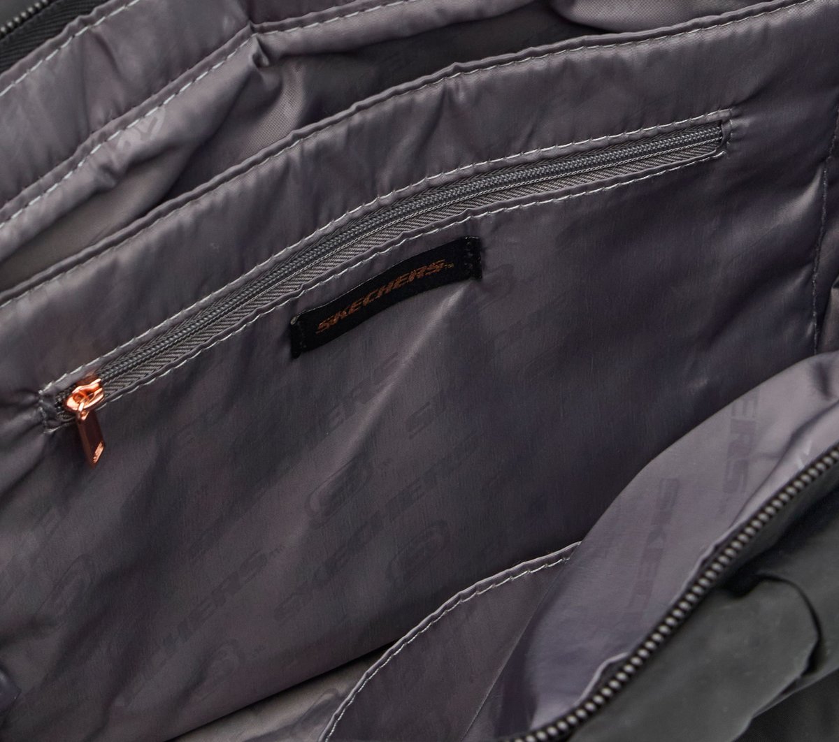 Quilted Checkered Shopper Bag|Skechers