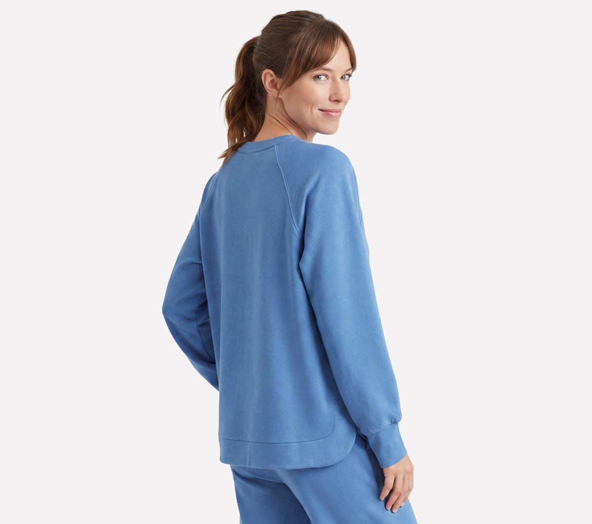 Cozy Luxe Crewneck|Skechers