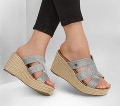 Martha Stewart: Iris - Unstoppable|Skechers