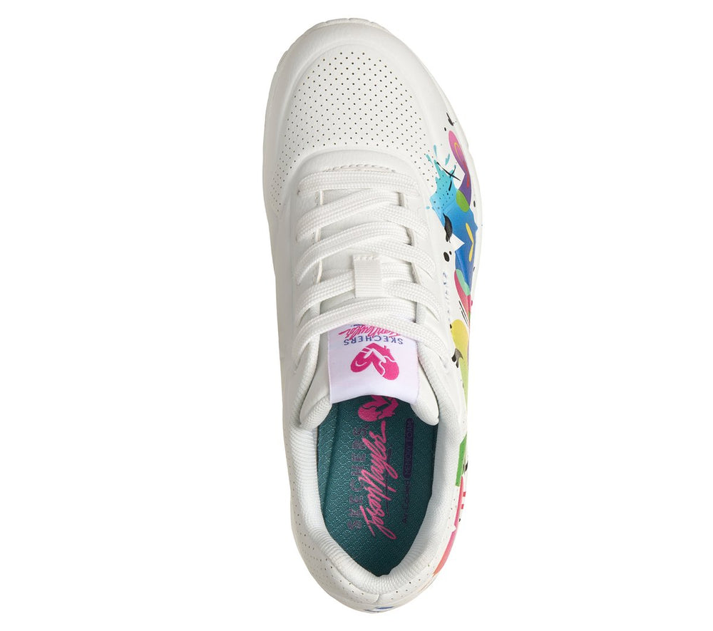 Jason Naylor: UNO - Open Your Heart|Skechers